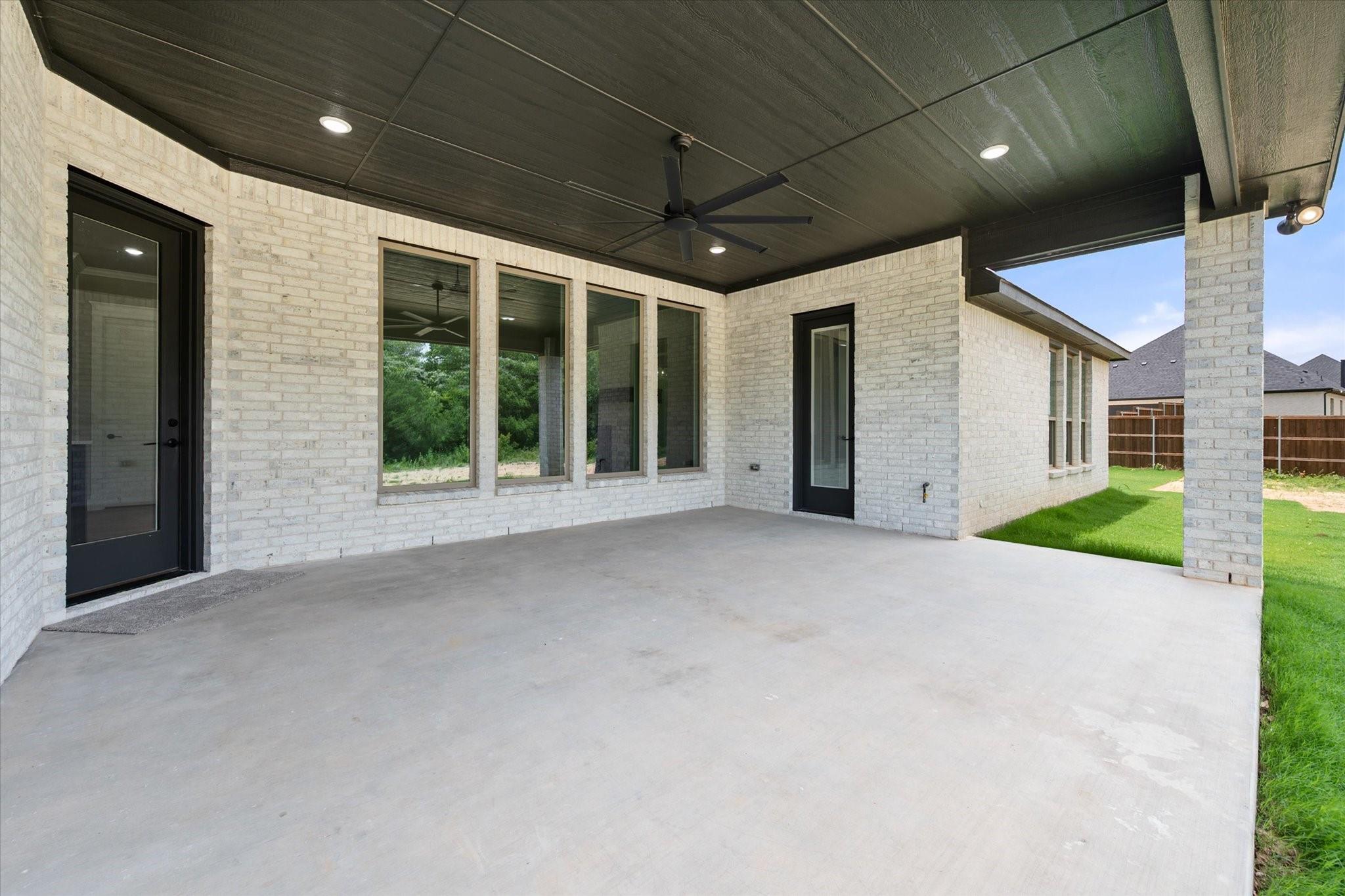 6610 Waggoner Way - Back Patio