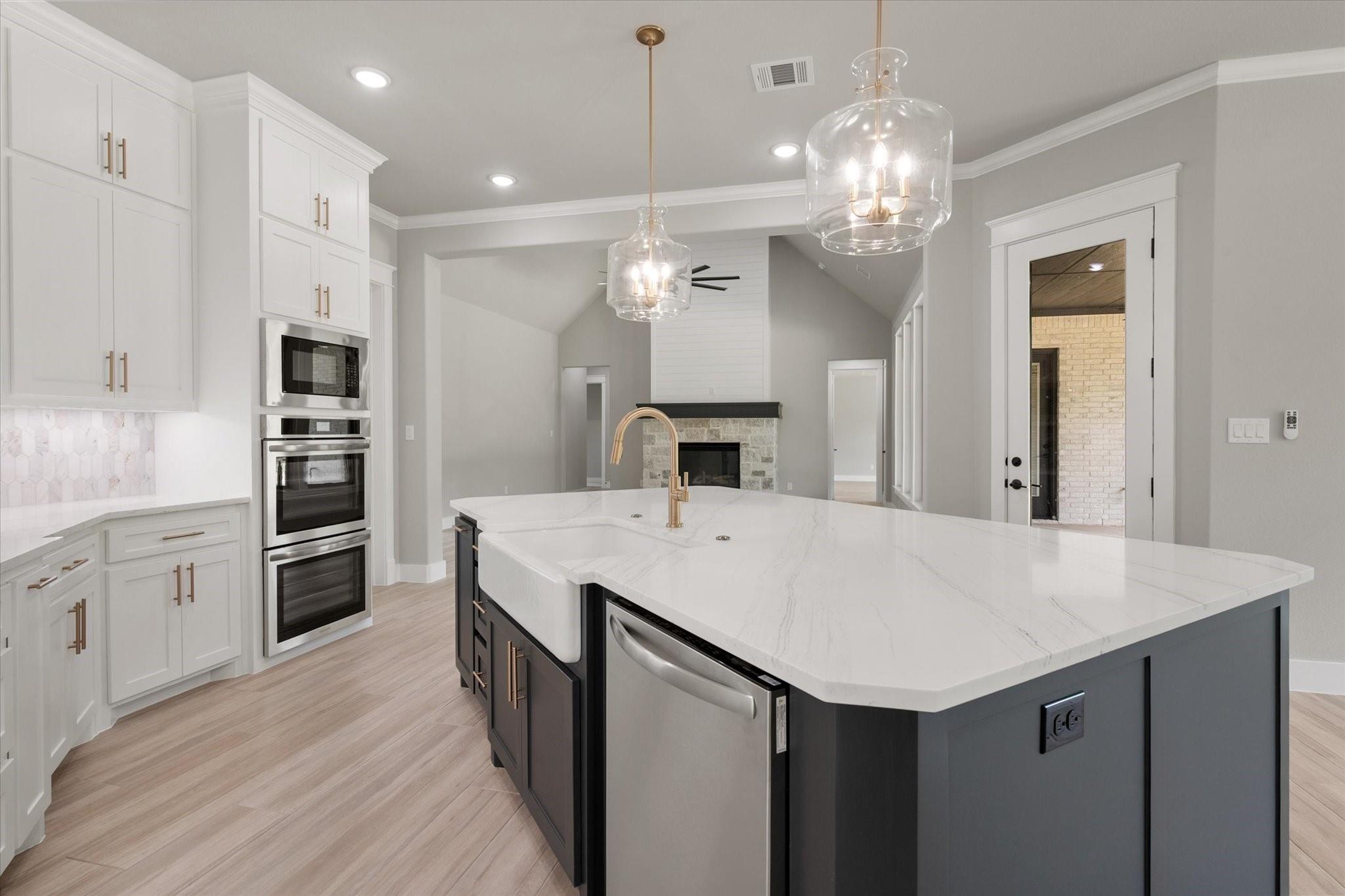 6610 Waggoner Way - Kitchen 4