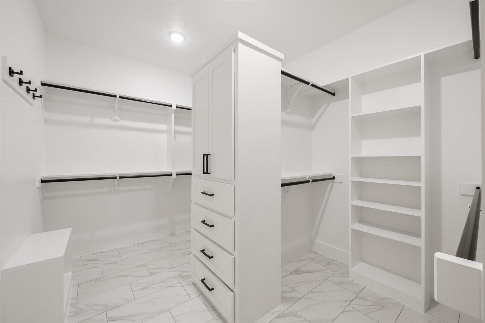 6610 Waggoner Way - Master Closet 1