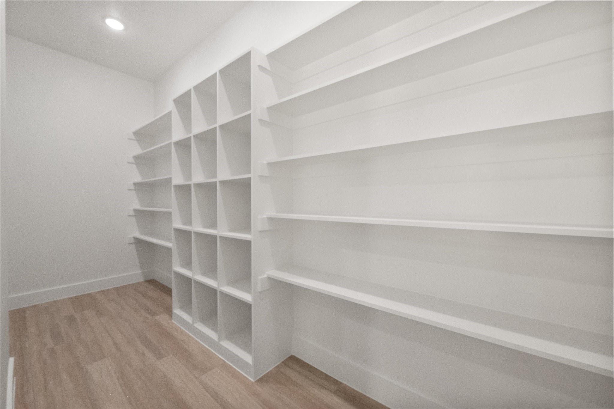6610 Waggoner Way - Pantry